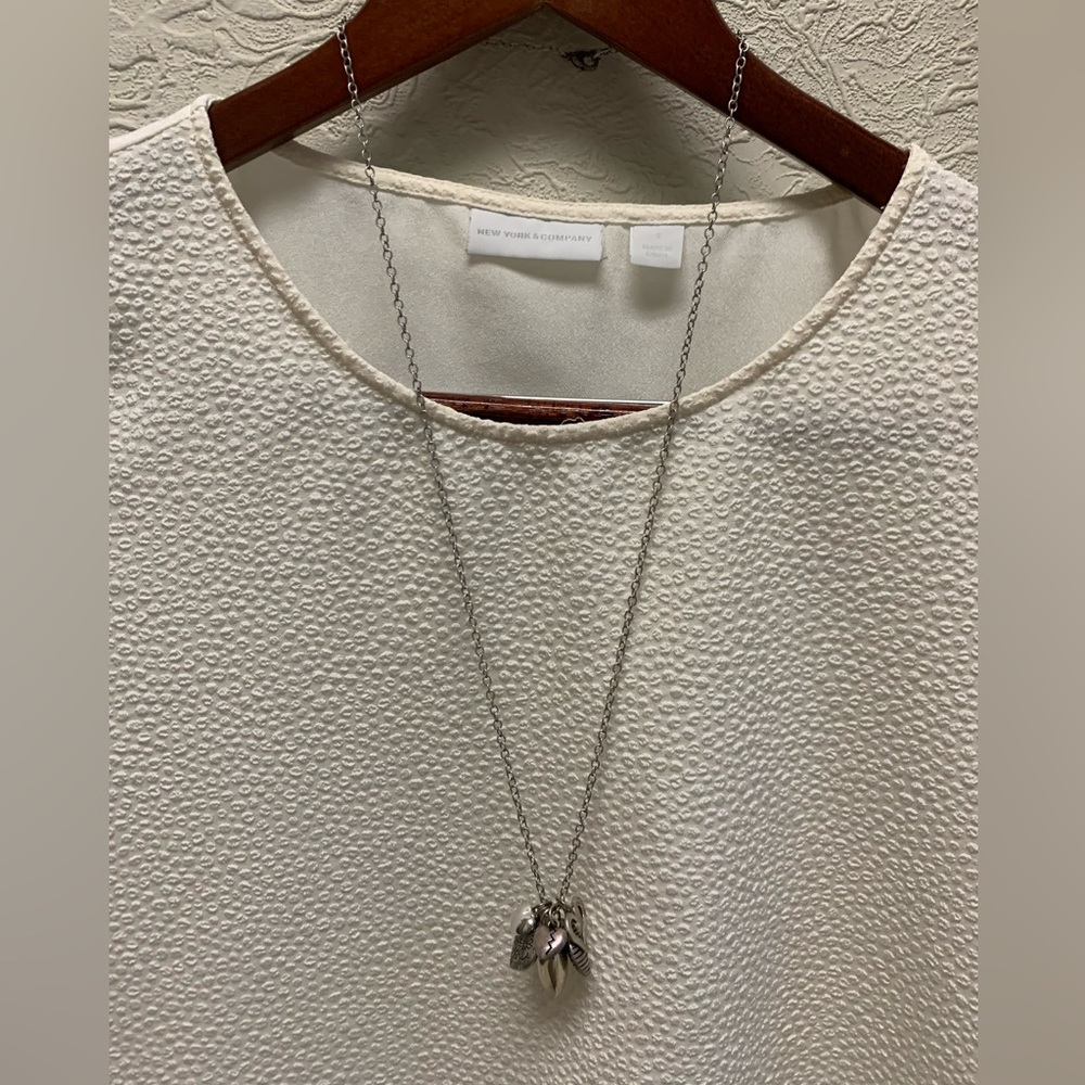 Aeropostal silver long necklace with hearts pendants
